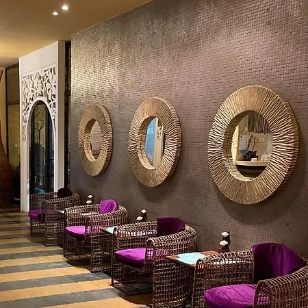 Apartment Royal &