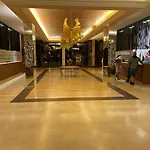 Royal & Апартаменты *
