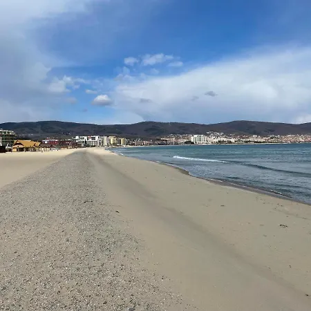 Royal & Апартамент *